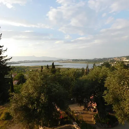 Olga's Hill בית נופש *