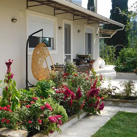 Olga's Hill * Perama (Corfu)