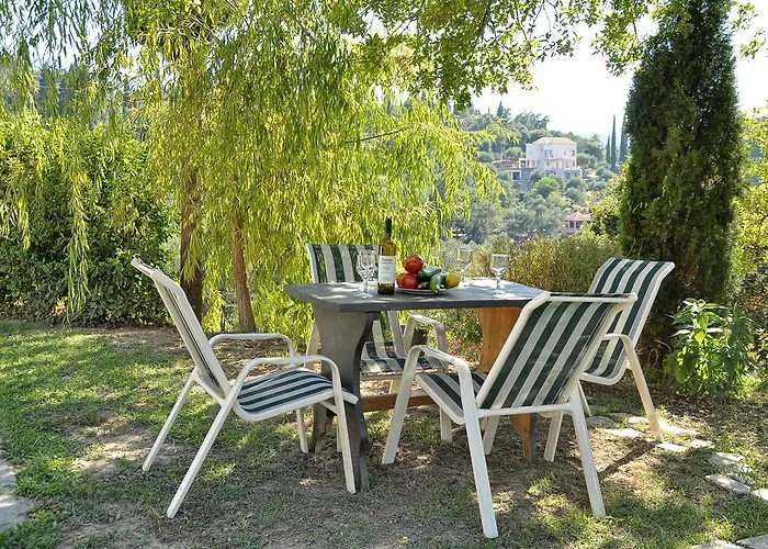 Olga's Hill * Perama (Corfu)