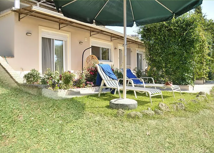 Olga's Hill * Perama (Corfu)