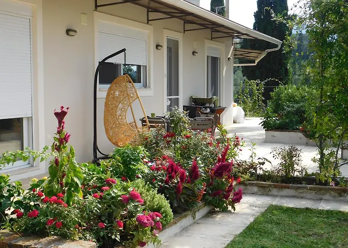 Olga's Hill * Perama (Corfu)